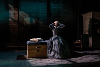 VILLETTE. Mi Kang. Photo by Liz Lauren